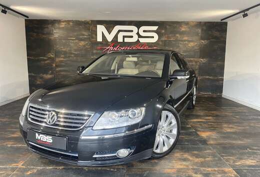 Volkswagen 6.0i W12 * KEYLESS * TOIT OUV * SONO * FUL ...