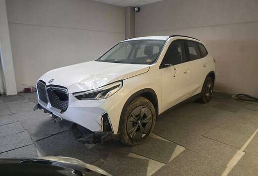 BMW X1 PHEV 1.5iA xDrive30e (240 kW)