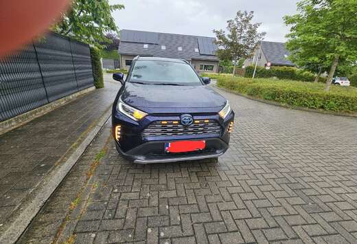 Toyota 2.5 4x2 Hybrid Premium Plus, trekhak,jbl