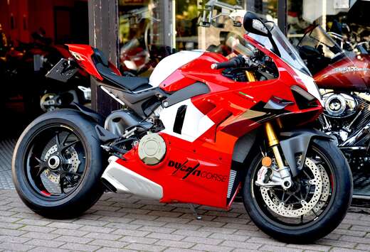 n°1452 ***MOTO VERTE***