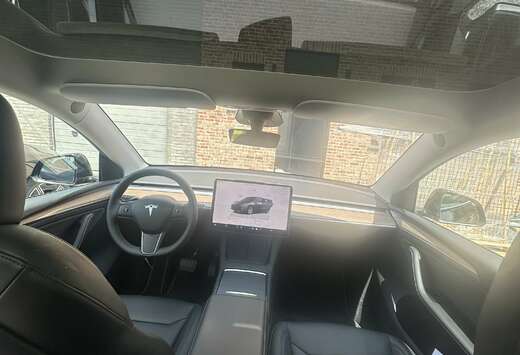 Tesla RWD