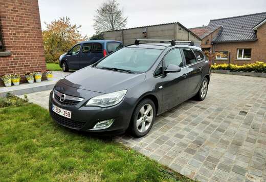 Opel Sports Tourer 1.7 CDTi ECOTEC Cosmo DPF