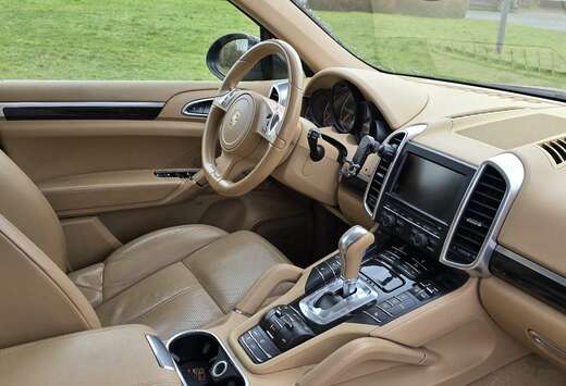 Porsche 3.0 D V6 Platinum EditionTiptronic S