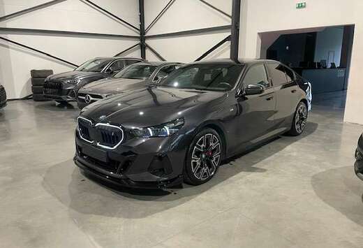 BMW eDrive40 M-Pack Full Option met Garantie