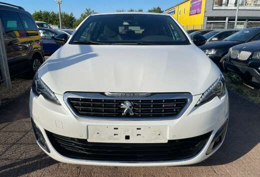 Peugeot 1.2 e-THP 130 ch BVM6 Allure