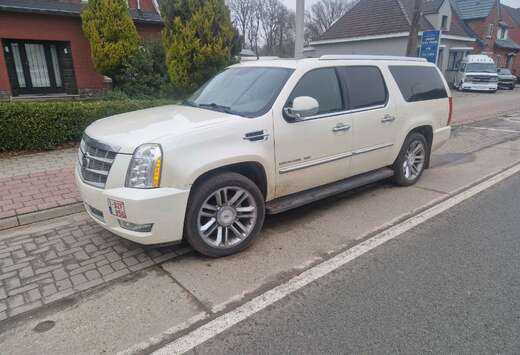Cadillac 6.2i V8 Sport Luxury