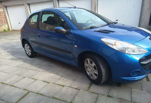 Peugeot 206  1.4i Trendy*Climatisation*euro 5A**prêt ...