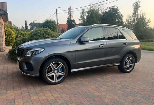 Mercedes-Benz e 4-Matic PHEV