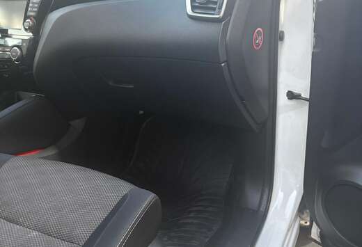 Nissan Qashqai 1.2 DIG-T 2WD Business Edition