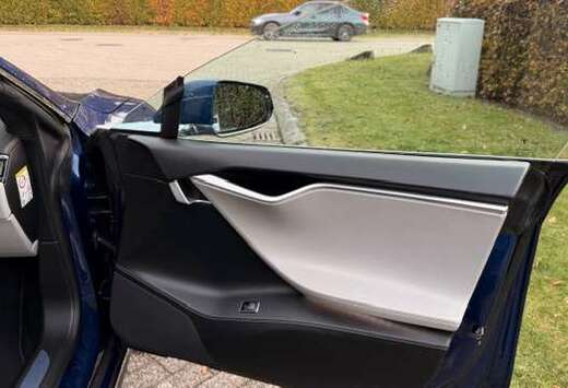 Tesla Model S 70D Allradantrieb