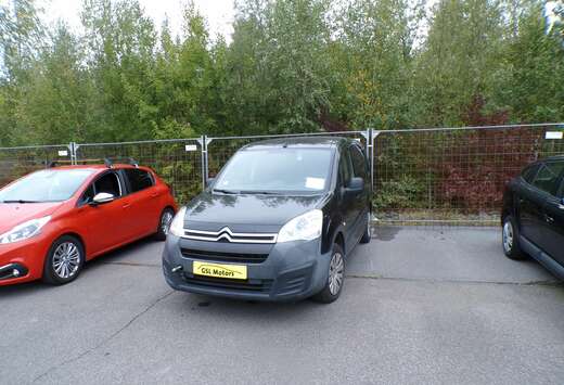 Citroen 1.6HDi 120cv 3places noir 01/18 Airco GPS Cap ...