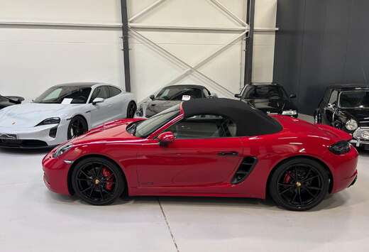 Porsche 718 Boxster GTS 2.5 Turbo PDK - like new