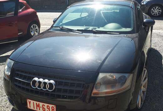 Audi TT Coupé 1.8 Turbo 20v S line
