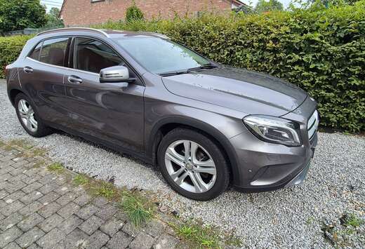 Mercedes-Benz GLA 220 d