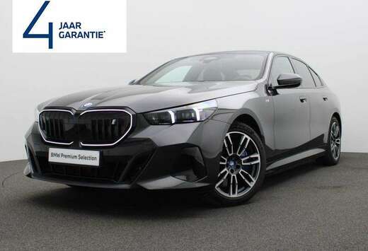BMW M SPORT PRO - ICONIC GLOW - HARMAN KARDON