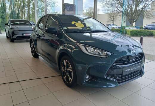 Toyota Iconic + hi tech pack