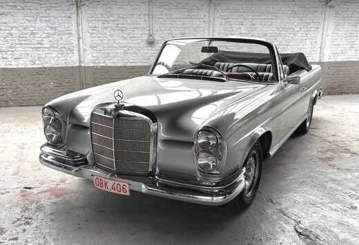 Mercedes-Benz 250SE Convertible (W111)
