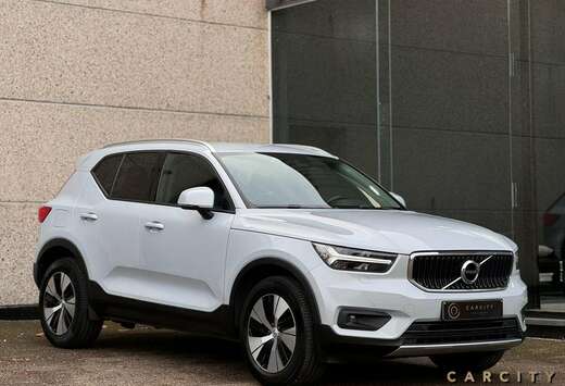Volvo XC40 T2 Momentum Advance  CAMERA  CARPLAY  NAVI