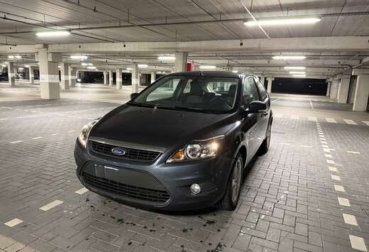 Ford 1.6i X Trend