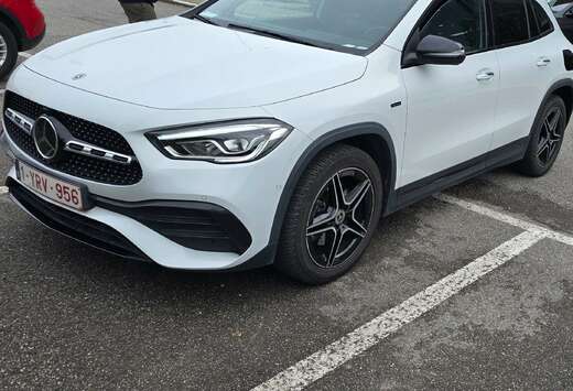 Mercedes-Benz GLA+250+e+PHEV