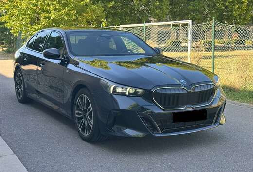 BMW 520iA M Sport ProFull OptionHarman Kardon