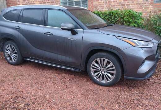 Toyota Hybrid 2.5i AWD Premium Plus