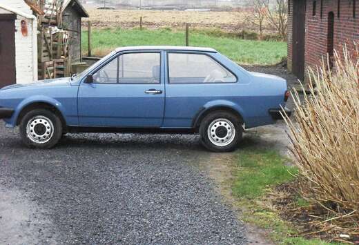 Volkswagen Polo 1982 coupé met aparte koffer