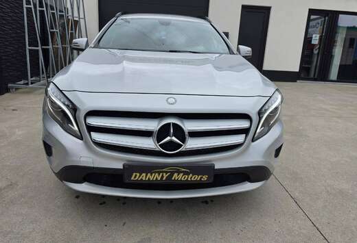 Mercedes-Benz GLA 200