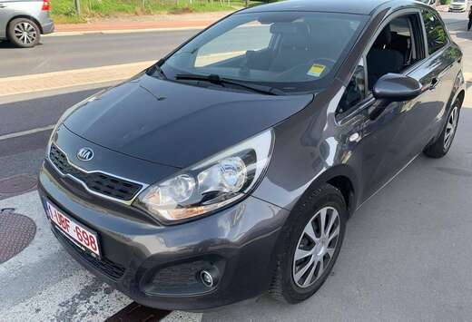 Kia Rio 1.4i Sense