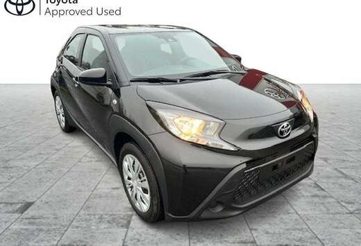 Toyota Play & Comfort Pack AygoX Xplay & Comfort pack ...