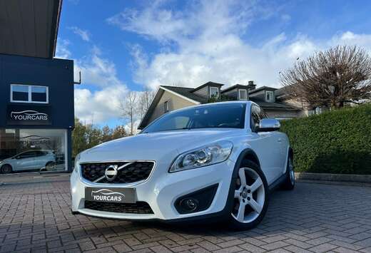 Volvo 1.6 D DRIVe Start/Stop R DESIGN