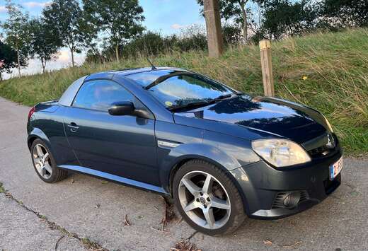 Opel Tigra Twintop 1.8i XE 16v Linea Rossa