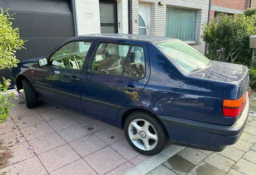 Volkswagen Vento 1.8 CL