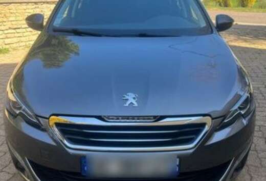 Peugeot 1.6 BlueHDi 120ch S&S BVM6 Allure
