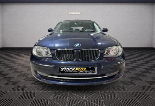 BMW 118 d 1ere main carnet bmw