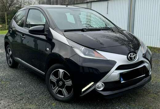 Toyota 1.0i VVT-i x-play