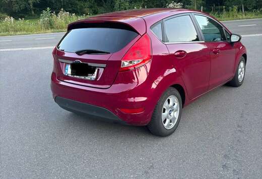 Ford 1.6 TDCi 90 Titanium