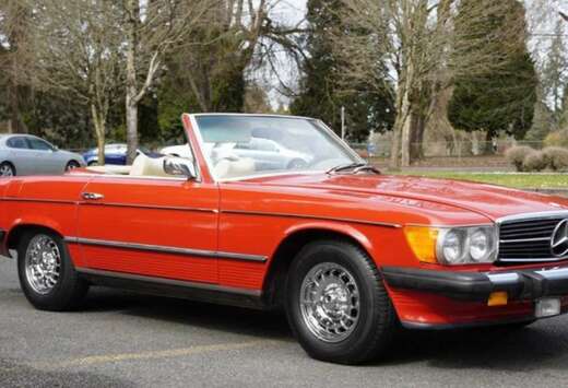 Mercedes-Benz hardtopet capote excelent