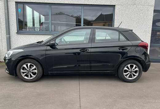 Hyundai i20 1.2i  ALU AIRCO CAM APP/CP