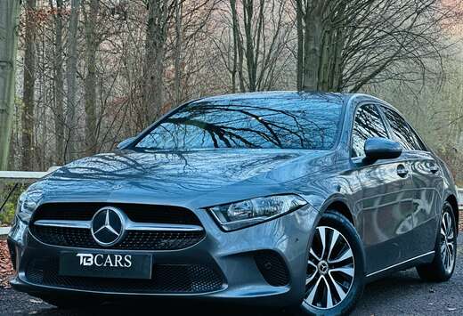 Mercedes-Benz ** BOTE AUTOMATIQUE **