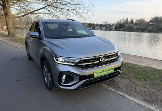 Volkswagen R-LINE// IQ LED //APP CONNECT// NAVI