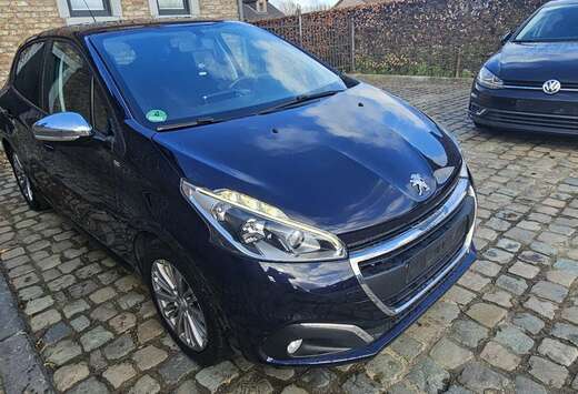 Peugeot 208 1.2i PureTech Style PRET A IMMATRICULER