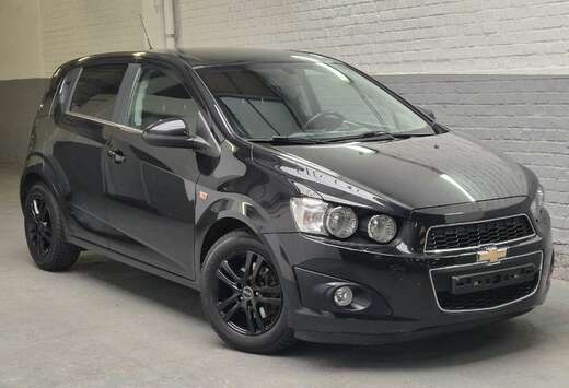 Chevrolet Aveo hatchback 1.6i LTZ- clim.- Très bel � ...