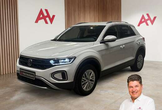 Volkswagen 1.0 TSI Life ** Park Assist Navi/Carplay Z ...