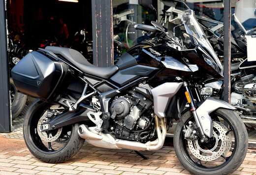 Triumph ***MOTO VERTE***