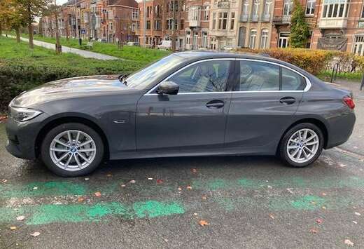 BMW 330e