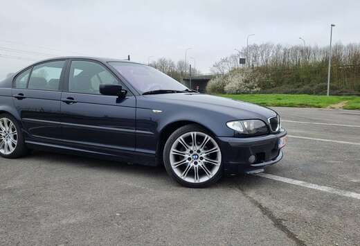 BMW 320i Sport Line