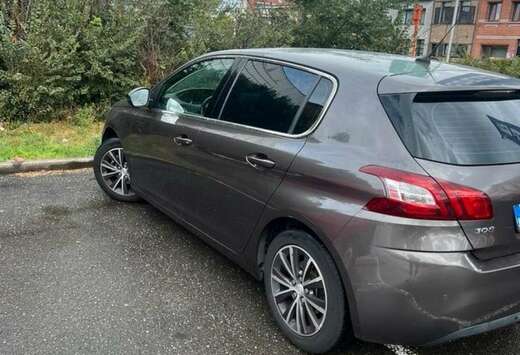 Peugeot PureTech 130 Stop & Start Allure