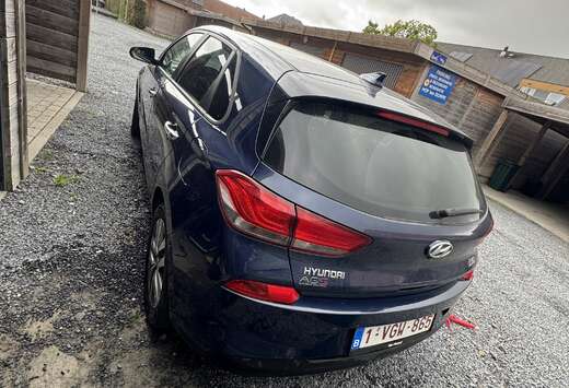 Hyundai 1.0 T-GDI Fastback Style