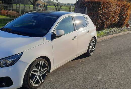 Peugeot 308 1.2 PureTech Allure (EU6.2)